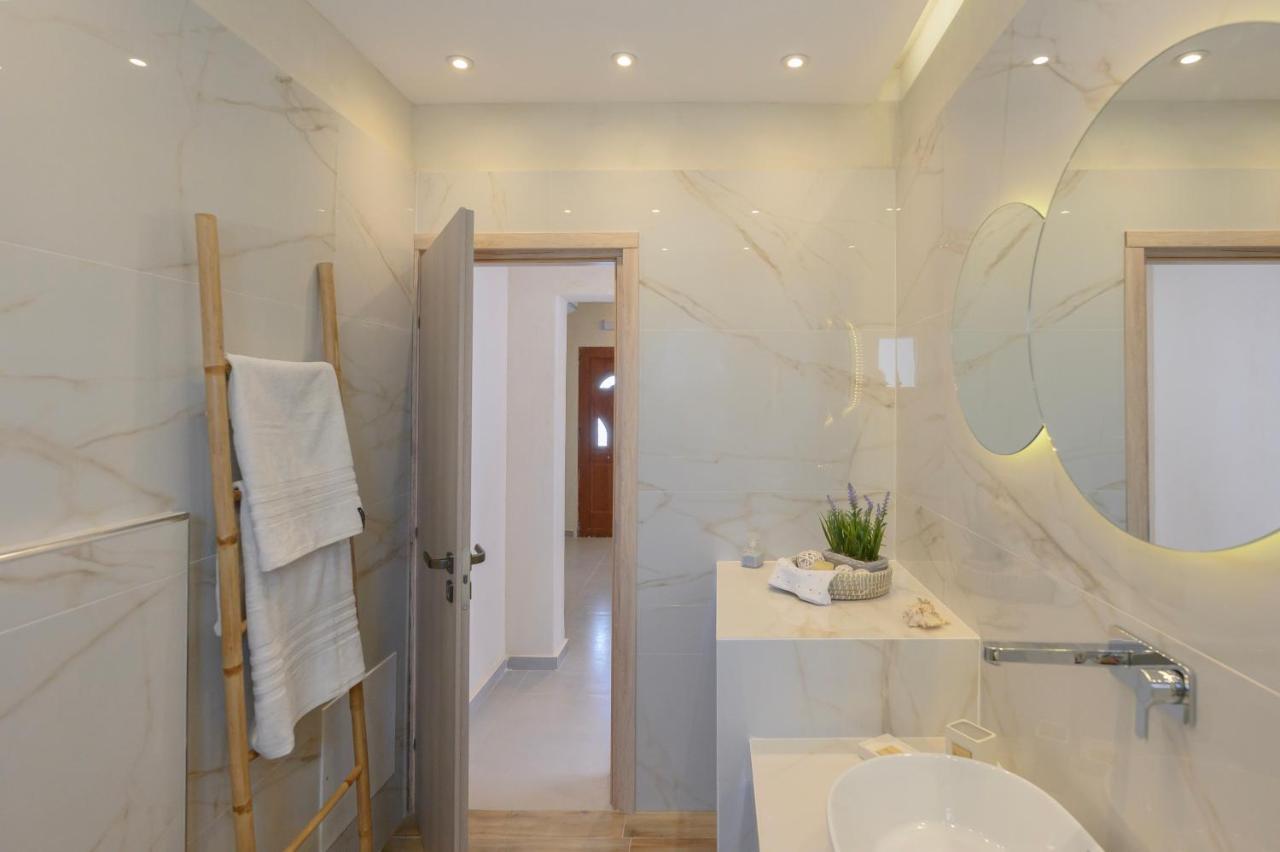Auster House Santorini Apartment Kamari  Ngoại thất bức ảnh